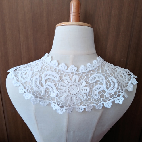 アイリッシュクロッシェレース編みのおひさまのつけ襟 白 その他
