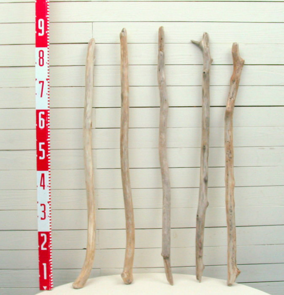 「送料無料」流木棒１ｍ未満の５本セット b456 DIY園芸インテリア店舗ディスプレイや撮影用に使える流木棒素材 2枚目の画像