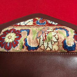 トルコの最高級へレケ絨毯生地を使った牛革長財布 花 6枚目の画像