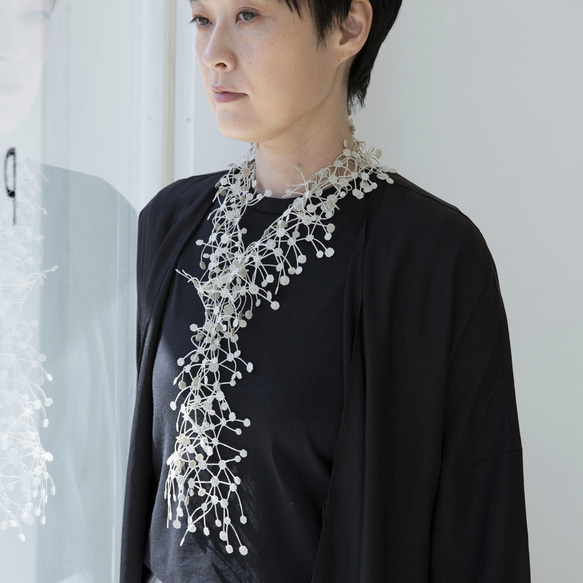 【刺繍ネックレス】DNAラリエット　フォーマル　ラメ　糸　軽い　洗える　金属アレルギー　ラグジュアリー 6枚目の画像