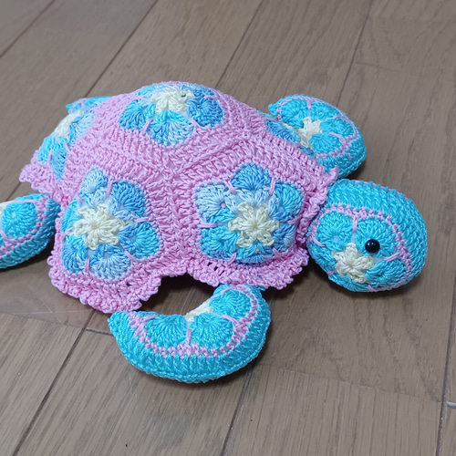 アフリカンフラワー ウミガメ ホヌちゃん あみぐるみ リンベル 通販