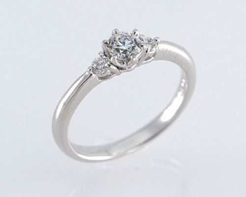 プラチナ エンゲージリング】天然ダイヤモンドリング pt900 中石0.301