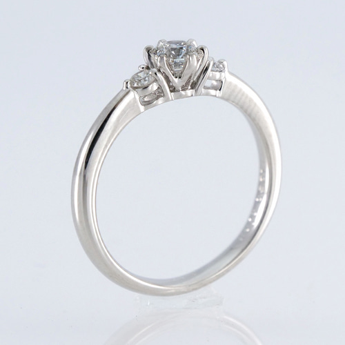 プラチナ エンゲージリング】天然ダイヤモンドリング pt900 中石0.301