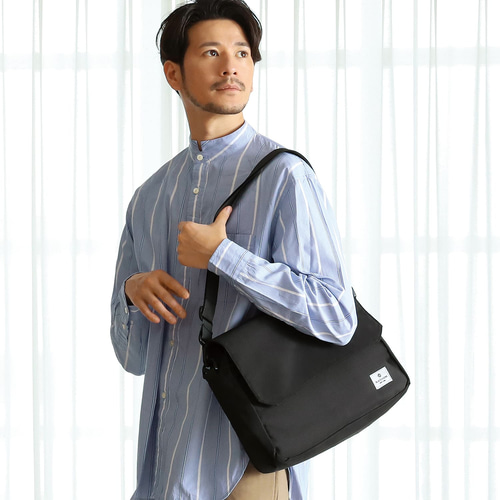 大人気ショルダーのA4タイプ】ショルダーバッグ A4 メッセンジャー