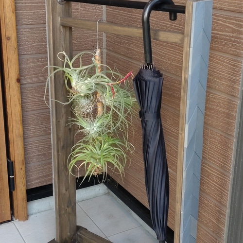 木製とアイアンのオシャレな傘掛け 傘立て その他家具 Kamon 通販  