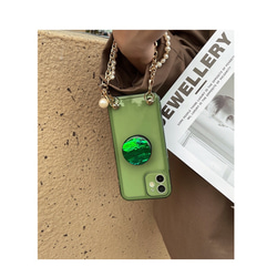 天然シェルポップソケット パールダブルチェーン付き グリーン 緑色 シンプル オリジナルスマホケース 貝殻 真珠 3枚目の画像