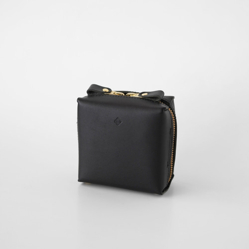 正方形ポーチ 本革 スクエアレザーポーチ 日本製 ブラック