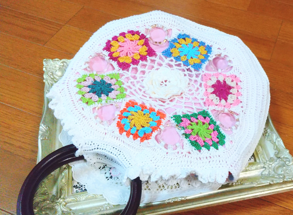 【母の日応援】リング持ち手のモチーフが素敵なニットバッグ☆フラワー☆かぎ針編み 3枚目の画像