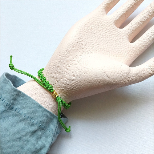 ひも結び＆陶器ビーズ ブレスレット 黄緑色 ブレスレット むらさき屋