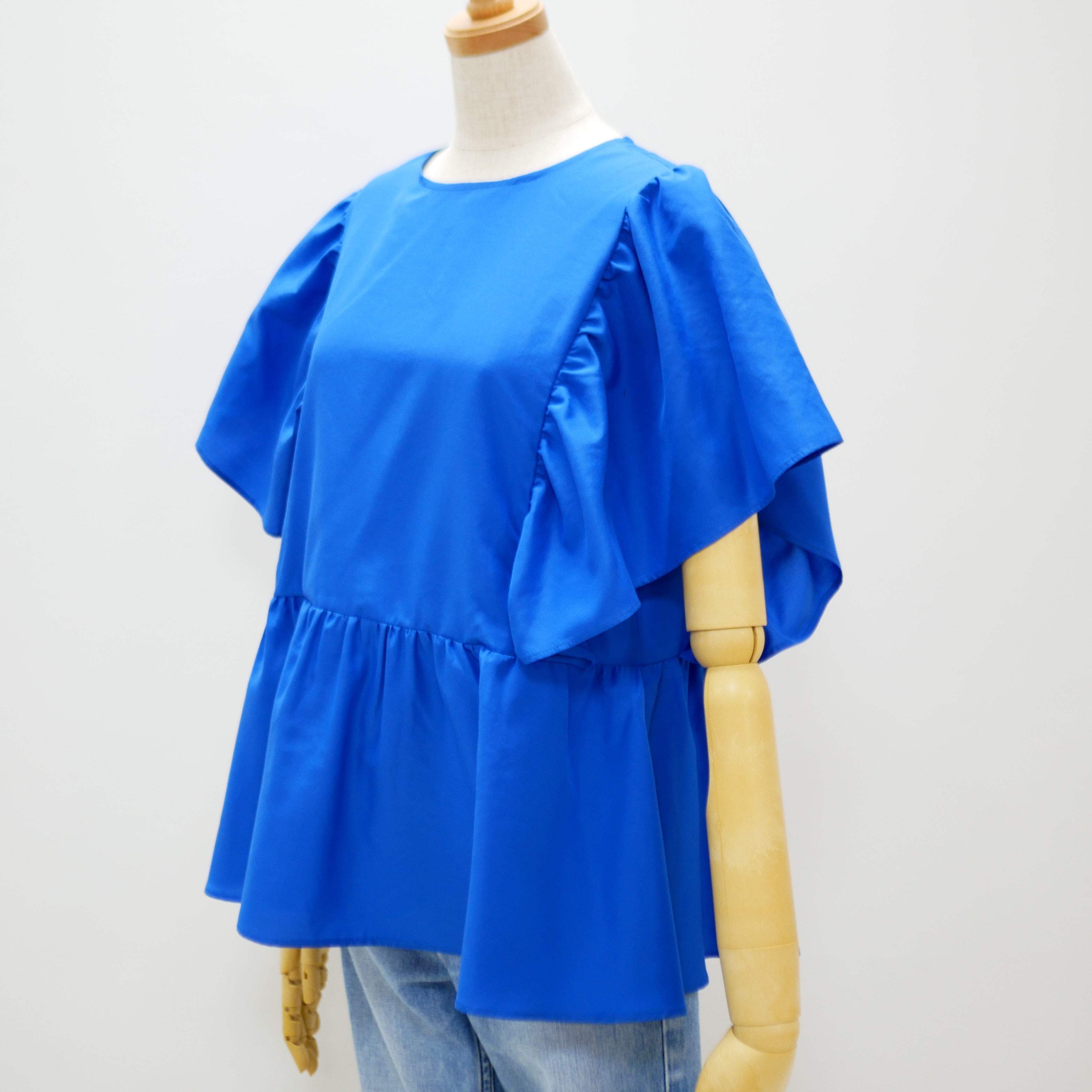 【期間限定　送料無料】【洗える しわになりにくく軽い　お手入れ簡単】フリルギャザーブラウス　ロイヤルブルー