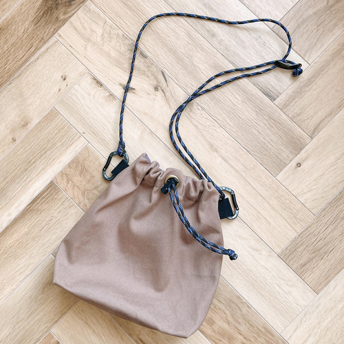 キャンバス生地 巾着サコッシュ＜3色展開＞ サコッシュ handmade