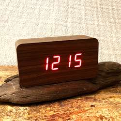 ニトリデジタル時計　ホルツ（M）専用　流木で作った飾り置き台 3枚目の画像