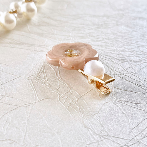 ✨秋冬 ふわふわ アンティーク ビーズ ヘアクリップ ✨大人可愛い ヘアピン