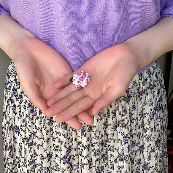 刺繍糸で編んだ紫陽花ブローチ(ピンク) 4枚目の画像