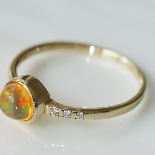 K10製 メキシコオパールとダイヤモンドのリング 指輪・リング nanakiyo