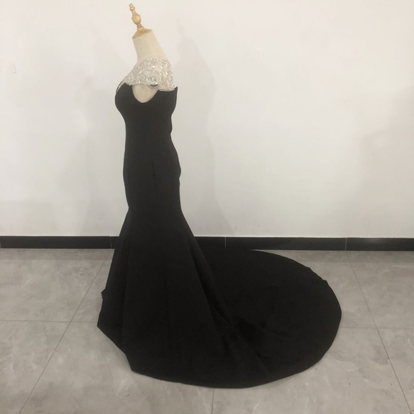 上品！ キラキラのハンドビーディング イブニングドレス 黒 マーメイドライン 優雅なシルエット./音楽会/発表会 ドレス