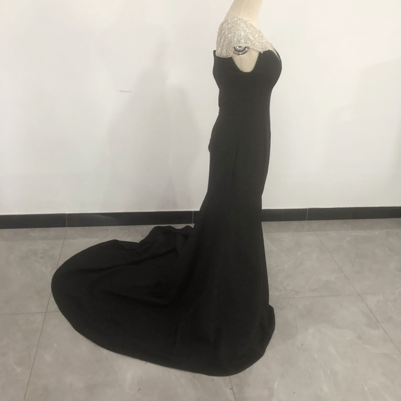 上品！ キラキラのハンドビーディング イブニングドレス 黒 マーメイドライン 優雅なシルエット./音楽会/発表会 ドレス
