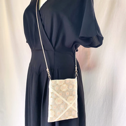 obiサコッシュ 『花尽くし』 帯/シルク/スマホショルダー 1枚目の画像