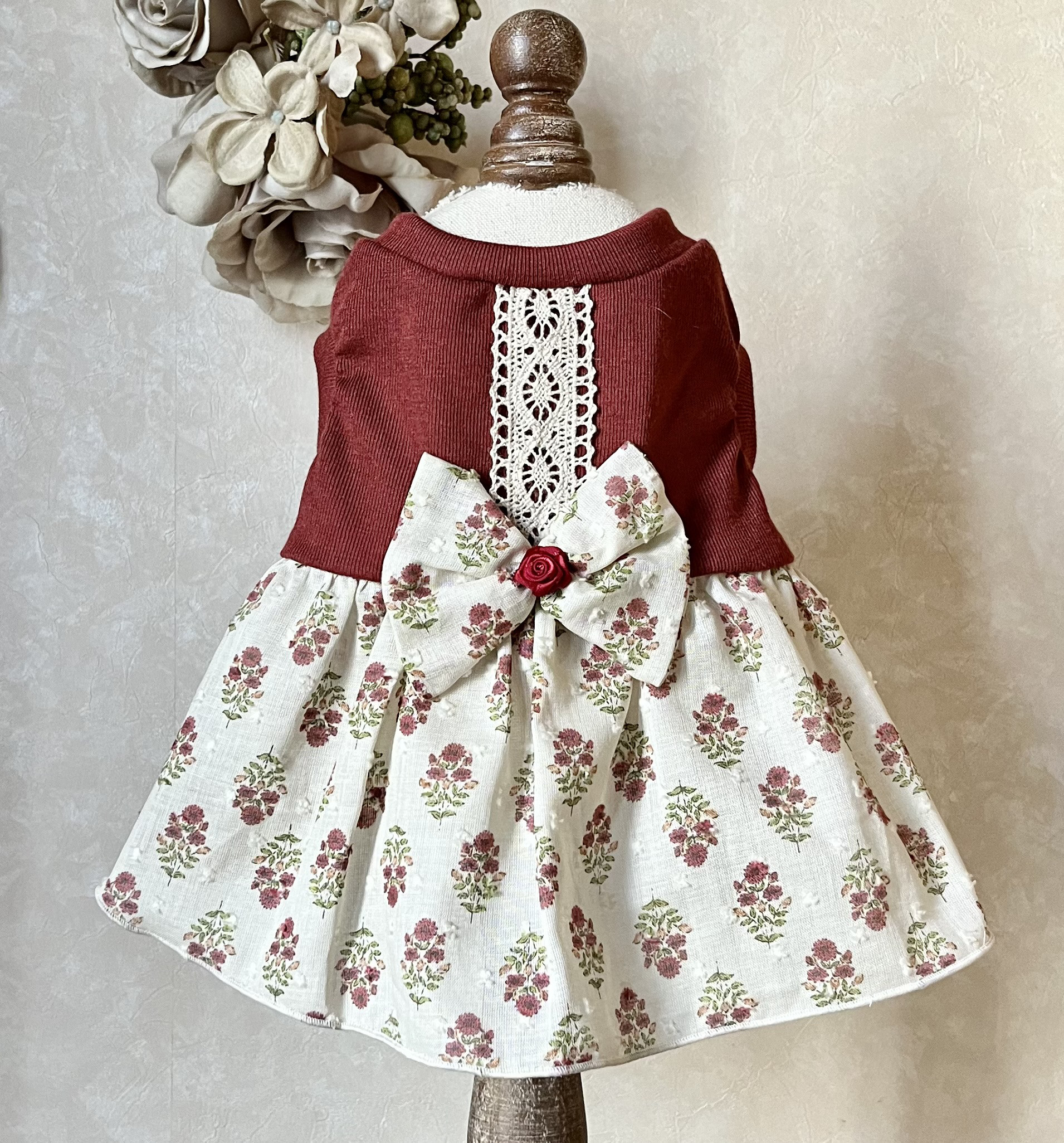 ナチュラル＆クラシカル　ペチコートワンピつけ襟付き　新色登場♡　犬服ハンドメイド ナチュラル＆クラシカルなペチコートワンピース つけ襟付き 犬服