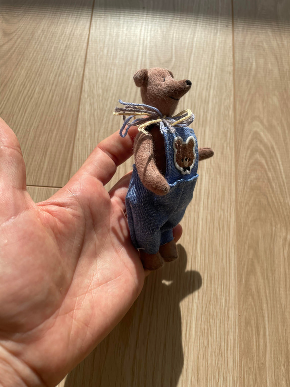 手作りのクマ-有機フランネルで作られたおもちゃ 2枚目の画像