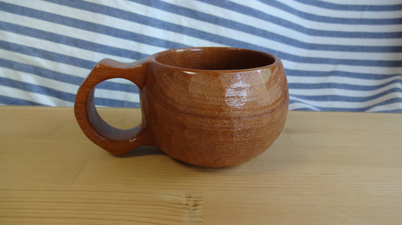 梨の一木彫りコーヒーカップ 2枚目の画像