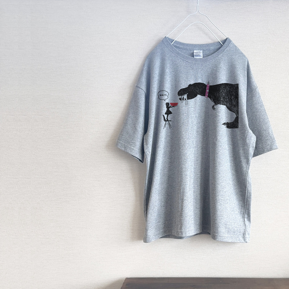 「マテ!」恐竜しつけ　Tシャツ（グレー） 2枚目の画像