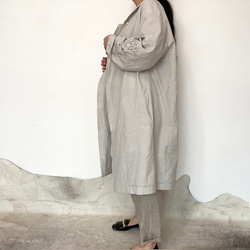 [ Ladies ] カスミソウ刺繍ライトコート -light gray- 梅雨寒軽量アウター 11枚目の画像