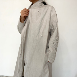 [ Ladies ] カスミソウ刺繍ライトコート -light gray- 梅雨寒軽量アウター 12枚目の画像