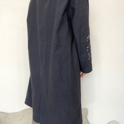 [ Ladies ] カスミソウ刺繍ライトコート -dark navy- 梅雨寒軽量アウター 13枚目の画像