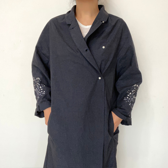 [ Ladies ] カスミソウ刺繍ライトコート -dark navy- 梅雨寒軽量アウター 9枚目の画像