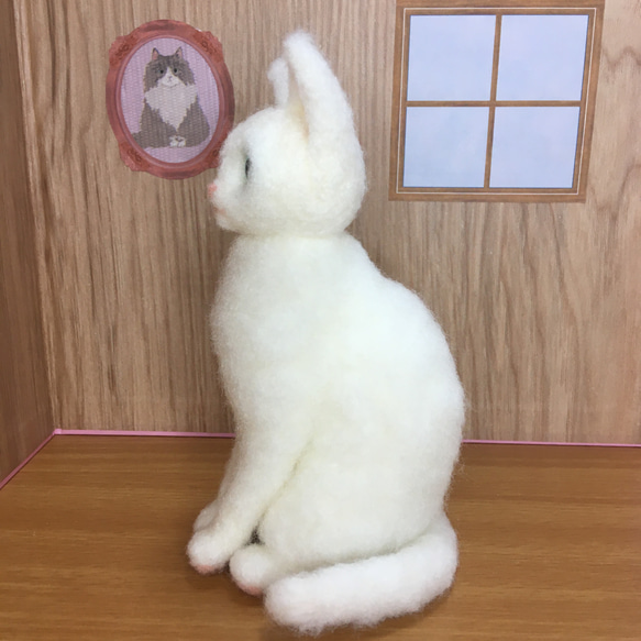 羊毛フェルト　白猫 4枚目の画像
