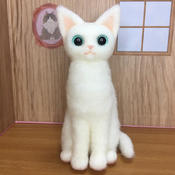 羊毛フェルト　白猫 2枚目の画像