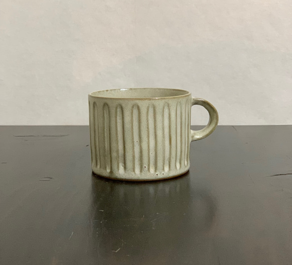 陶器　しのぎマグカップ 1枚目の画像
