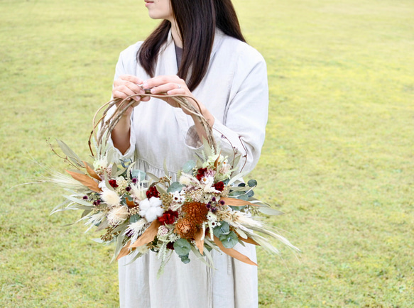 青森県産けいとうのアシンメトリーリース 1枚目の画像