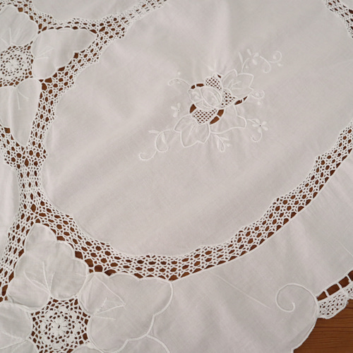白糸手刺繍　リネン　オーバル　ドイリー 白糸手刺繍リネンオーバルドイリー