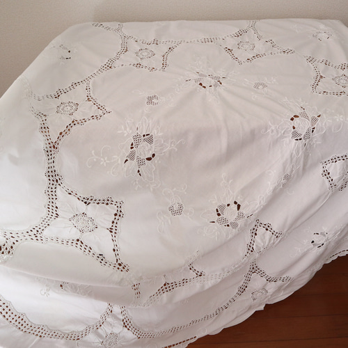 色糸手刺繍　円形大判テーブルクロス Amazon｜YQkasj 丸 ラウンドテーブル 円形 テーブルクロス