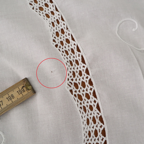 色糸手刺繍　円形大判テーブルクロス フランスの手仕事/清楚な白糸手刺繍と手編みクロッシェ 大判円形