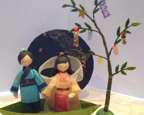 七夕　七夕飾り　ハンドメイド　木工　織姫と彦星　人形　置物　笹の葉　短冊　和紙 七夕飾り 織姫と彦星 天の川 竹と笹 置物 短冊付き | iichi 日々