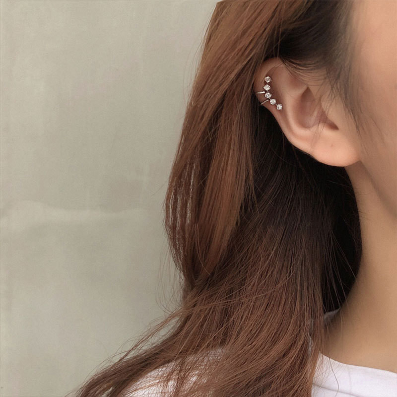 achamamaです♡ビジュー・:*イヤーカフ♡ハンドメイド.イヤリング♡