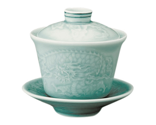高麗青瓷、茶碗。　　無傷、箱。 高麗青瓷、茶碗。 無傷、箱。