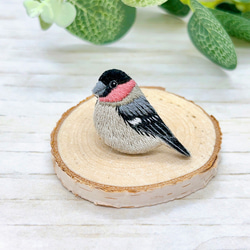 キビタキ 刺繍 ブローチ （ 野鳥 鳥 小鳥 ） ブローチ mame.pii
