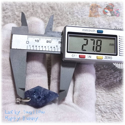 T945特価☆ブルーグレーフローライトキラキラキューブ結晶ジオード原石