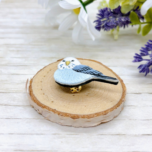 セキセイインコ ブルー 刺繍 ブローチ（ インコ 鳥 小鳥