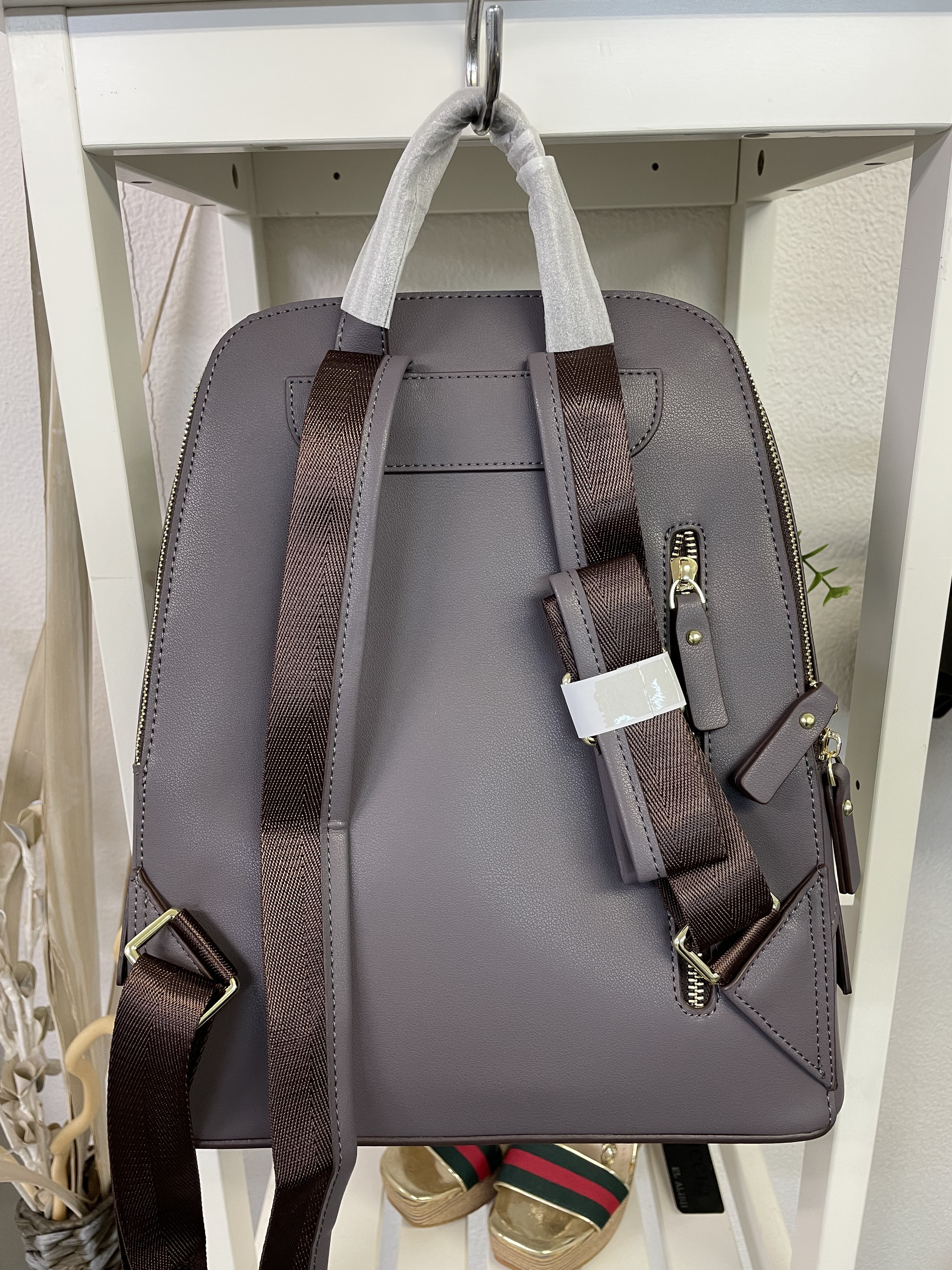 柔らかレザー2wayリュック☆ダブルファスナーでセパレート☆A4収納便利☆通勤、通学☆グレー色