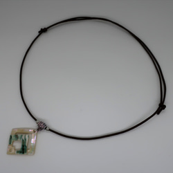 夜光貝のペンダント 5枚目の画像