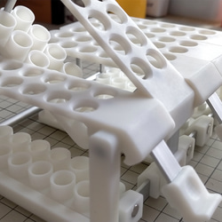 傾けたり外す事が出来る色鉛筆スタンド 60本用 13枚目の画像