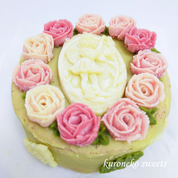 台湾カステラのフラワーケーキ（秘密の花園　薔薇×フェアリー）さつま芋スイーツのデコレーションケーキ 　グルテンフリ 4枚目の画像