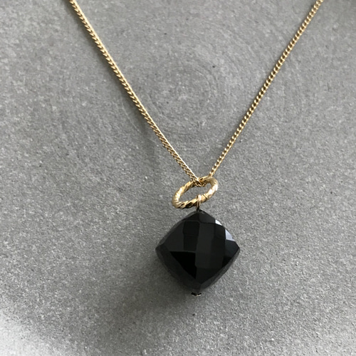 年末のプロモーション大特価！ 再販］黒瑪瑙(ブラックオニキス)♚ペンダントトップ ペンダント チャーム