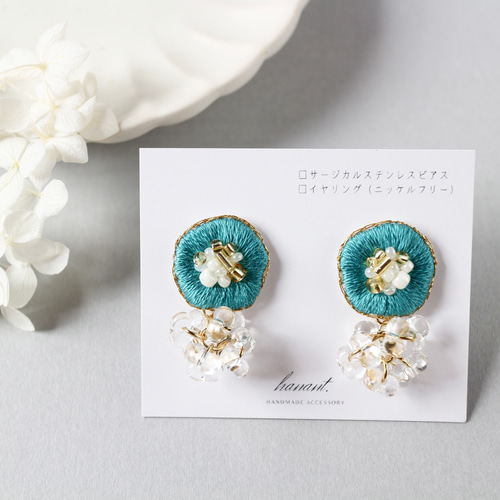 チェコファルファーレ×花のビーズ刺繍ピアス・イヤリング