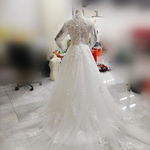 高品質！ホワイト ウエディングドレス 上品花レース長袖 華やかな  